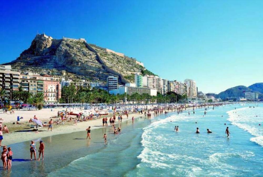 Atico Centrico Junto A La Playa Apartman Alicante Kültér fotó